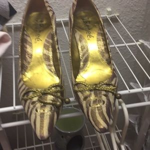 J Renee luxury pumps.  Size 8.  Maybe worn twice.